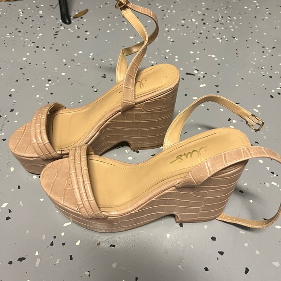 Lulu wedges - Picture 3 of 4